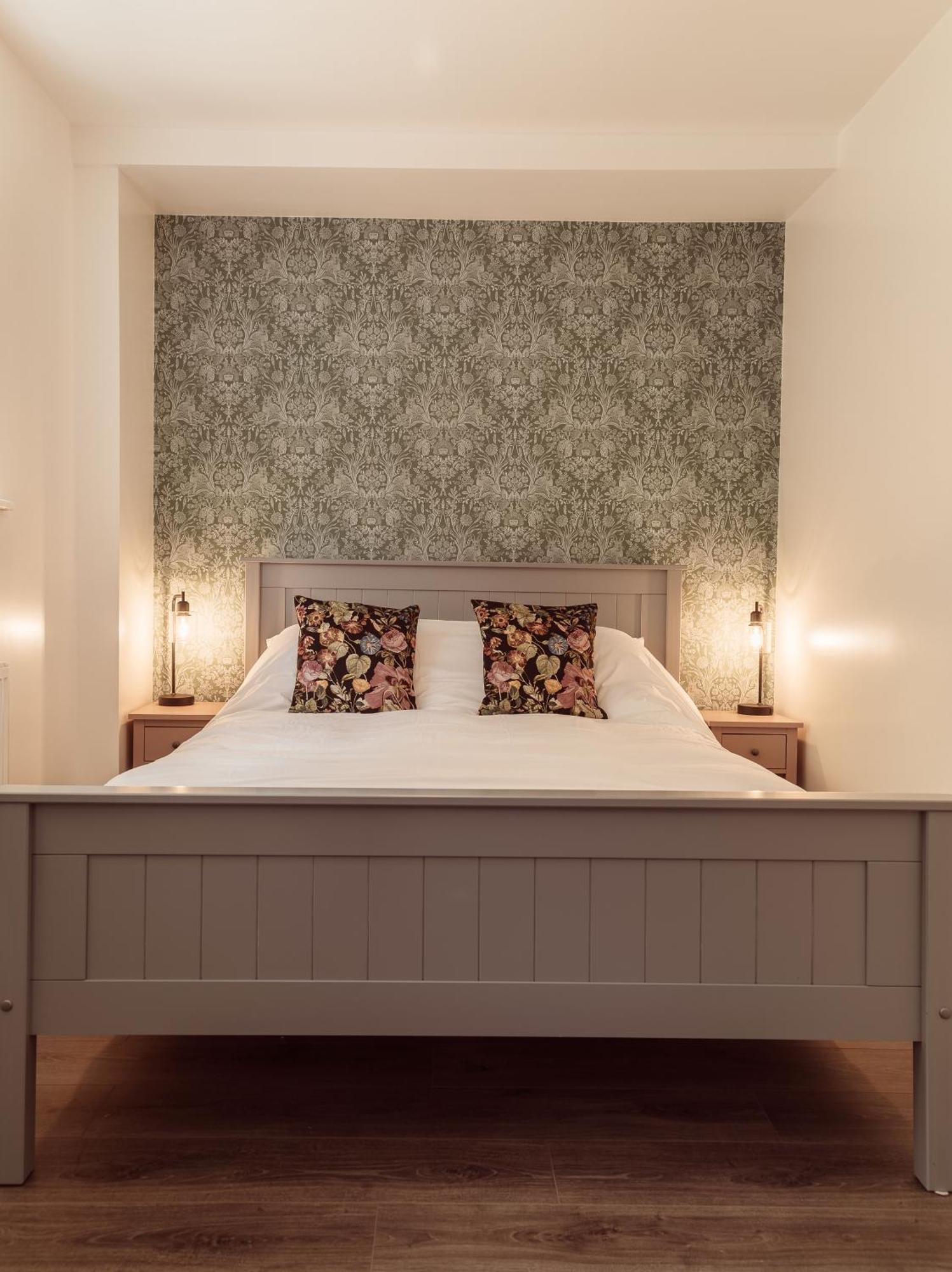 Lowbell House London Colney Buitenkant foto